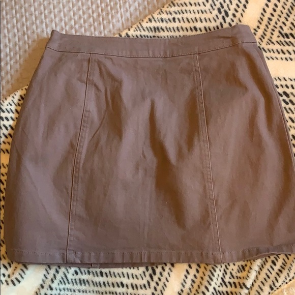 skirt - Picture 2 of 2